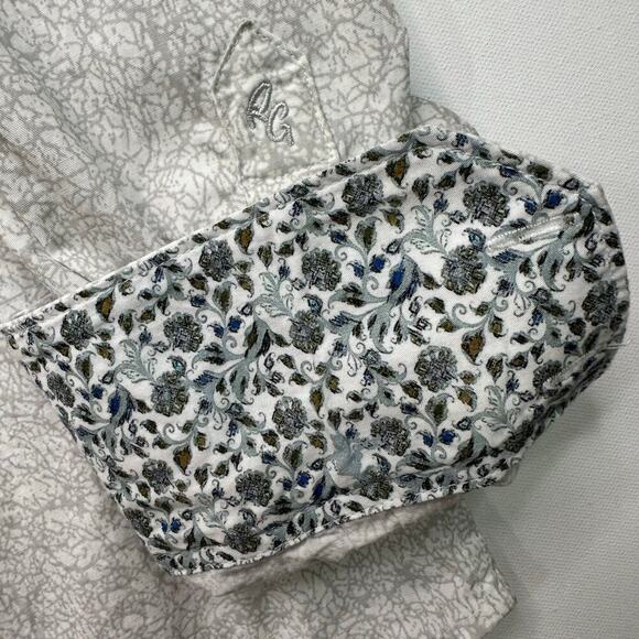 Robert Graham Button Front Shirt with Contrasting Cuffs - Picture 3 of 7